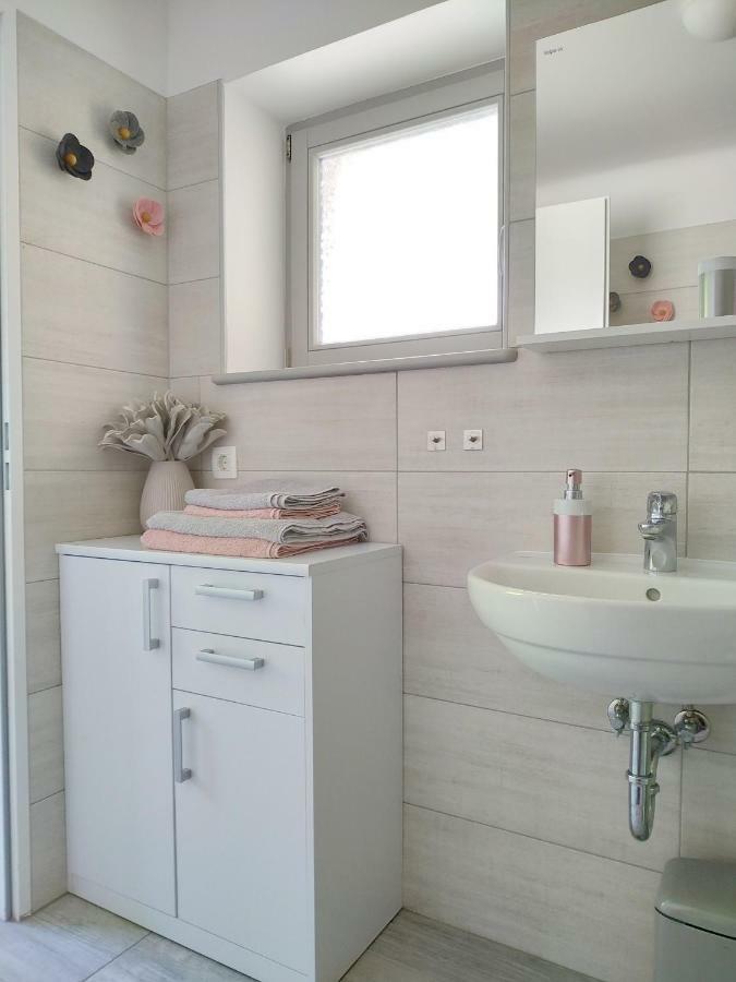 Sweet Stay Roznik Apartment Любляна Екстериор снимка